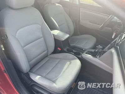 Zdjęcie 9 z 13 samochodu: 2018 HYUNDAI ELANTRA SEL VIN:5NPD84LF6JH254169 - miniatura
