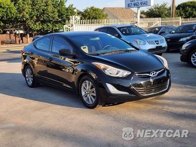 Trzecie zdjęcie samochodu z tyłu: 2014 HYUNDAI ELANTRA SE VIN:KMHDH4AE0EU094971 - miniatura