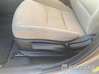 Trzecie zdjęcie samochodu z tyłu: 2014 HYUNDAI ELANTRA SE VIN:5NPDH4AE2EH527527 - miniatura