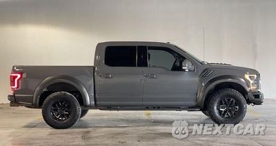 Zdjęcie 8 z 29 samochodu: 2018 FORD F150 RAPTOR VIN:1FTFW1RG7JFA06178 - miniatura