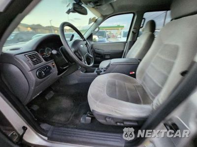Zdjęcie 22 z 32 samochodu: 2005 FORD EXPLORER XLT VIN:1FMZU63KX5UA19467 - miniatura