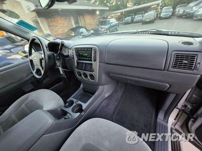 Zdjęcie 18 z 32 samochodu: 2005 FORD EXPLORER XLT VIN:1FMZU63KX5UA19467 - miniatura