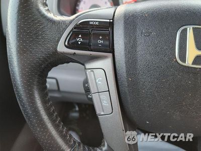 Zdjęcie 33 z 35 samochodu: 2011 HONDA PILOT EXLN VIN:5FNYF3H73BB008991 - miniatura