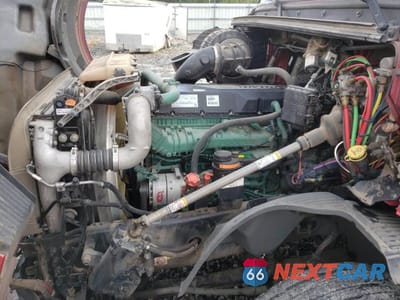 Zdjęcie 7 z 10 samochodu: 2019 VOLVO VN VNL VIN:4V4NC9EH9KN198670 - miniatura