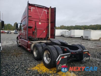 Trzecie zdjęcie samochodu z tyłu: 2019 VOLVO VN VNL VIN:4V4NC9EH9KN198670 - miniatura