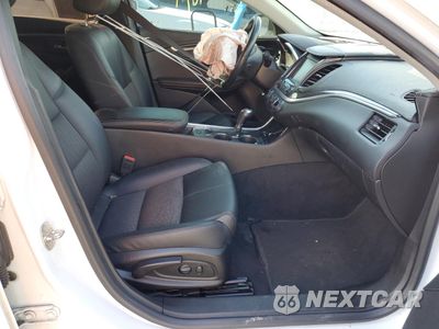 Piąte zdjęcie samochodu w środku: 2019 CHEVROLET IMPALA LT VIN:2G11Z5SA2K9106237 - miniatura