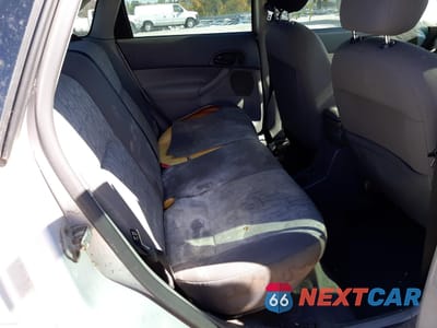 Zdjęcie 6 z 11 samochodu: 2005 FORD FOCUS ZX4 VIN:1FAFP34N05W237787 - miniatura