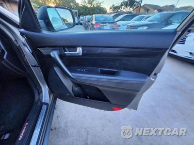 Zdjęcie 31 z 47 samochodu: 2013 KIA SORENTO SX VIN:5XYKW4A23DG386556 - miniatura