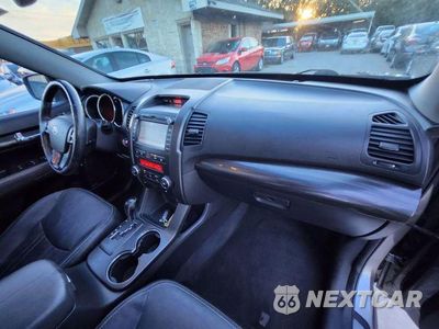 Zdjęcie 32 z 47 samochodu: 2013 KIA SORENTO SX VIN:5XYKW4A23DG386556 - miniatura
