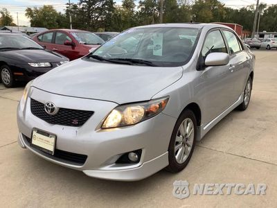Trzecie zdjęcie samochodu z tyłu: 2010 TOYOTA COROLLA BASE VIN:2T1BU4EE3AC456252 - miniatura