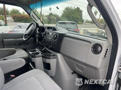 Zdjęcie 10 z 11 samochodu: 2014 FORD ECONOLINE E150 VAN VIN:1FTNE1EW7EDA38450 - miniatura