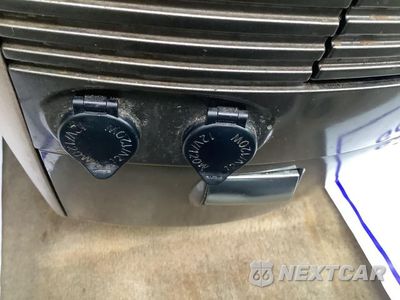 Zdjęcie 48 z 52 samochodu: 2005 TOYOTA SIENNA XLE VIN:5TDZA22C15S250455 - miniatura