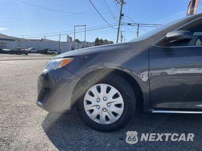 Trzecie zdjęcie samochodu z tyłu: 2012 TOYOTA CAMRY BASE VIN:4T4BF1FK5CR257739 - miniatura