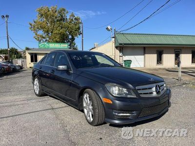 Zdjęcie 10 z 23 samochodu: 2014 MERCEDES-BENZ C 250 VIN:WDDGF4HBXEA949931 - miniatura