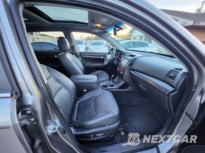 Zdjęcie 34 z 47 samochodu: 2013 KIA SORENTO SX VIN:5XYKW4A23DG386556 - miniatura