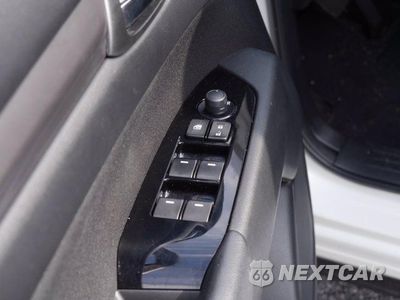 Zdjęcie 22 z 34 samochodu: 2018 MAZDA CX-5 SPORT VIN:JM3KFABMXJ1384076 - miniatura