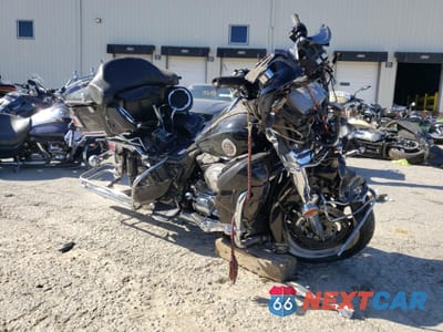 2004 HARLEY-DAVIDSON FLHTCUI SHRINE 1HD1FLW184Y600260 - główne zdjęcie licytacji z USA - miniatura
