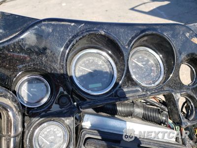 Zdjęcie 8 z 11 samochodu: 2004 HARLEY-DAVIDSON FLHTCUI SHRINE VIN:1HD1FLW184Y600260 - miniatura