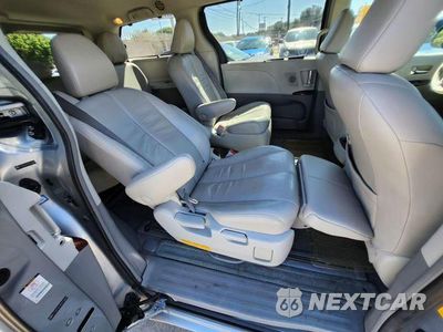 Zdjęcie 20 z 42 samochodu: 2011 TOYOTA SIENNA XLE VIN:5TDDK3DCXBS014988 - miniatura
