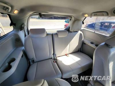 Zdjęcie 21 z 42 samochodu: 2011 TOYOTA SIENNA XLE VIN:5TDDK3DCXBS014988 - miniatura