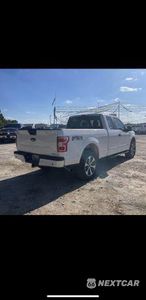 Piąte zdjęcie samochodu w środku: 2019 FORD F150 SUPER CAB VIN:1FTEX1EPXKKC61124 - miniatura
