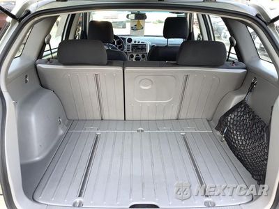 Zdjęcie 17 z 36 samochodu: 2004 TOYOTA COROLLA MATRIX BASE VIN:2T1LR32E84C317680 - miniatura