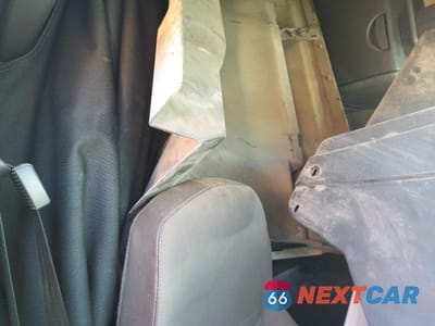 Zdjęcie 11 z 20 samochodu: 2014 INTERNATIONAL PROSTAR VIN:3HSDJSJR6EN468764 - miniatura