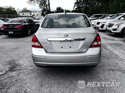 Piąte zdjęcie samochodu w środku: 2011 NISSAN VERSA S VIN:3N1BC1AP5BL463553 - miniatura