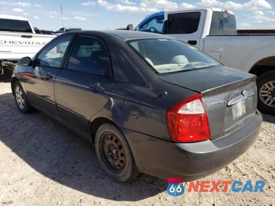 Trzecie zdjęcie samochodu z tyłu: 2004 KIA SPECTRA LX VIN:KNAFE122145052033 - miniatura