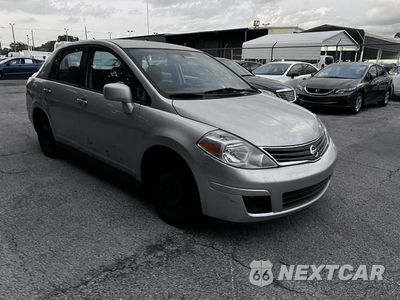 Trzecie zdjęcie samochodu z tyłu: 2011 NISSAN VERSA S VIN:3N1BC1AP5BL463553 - miniatura