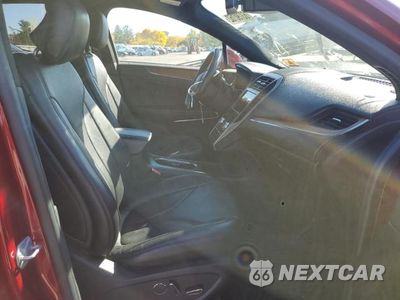Piąte zdjęcie samochodu w środku: 2017 LINCOLN MKC RESERVE VIN:5LMCJ3D98HUL27182 - miniatura