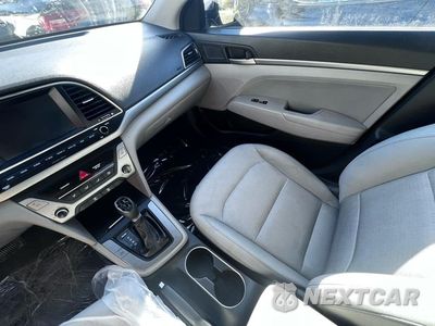 Zdjęcie 16 z 21 samochodu: 2017 HYUNDAI ELANTRA SE VIN:5NPD84LF5HH018056 - miniatura