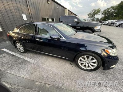 Czwarte zdjęcie samochodu z boku: 2008 LEXUS LS 460 VIN:JTHBL46F885057966 - miniatura