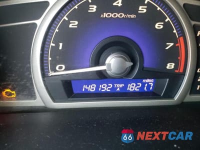 Zdjęcie 8 z 10 samochodu: 2010 HONDA CIVIC LX VIN:19XFA1F50AE078951 - miniatura