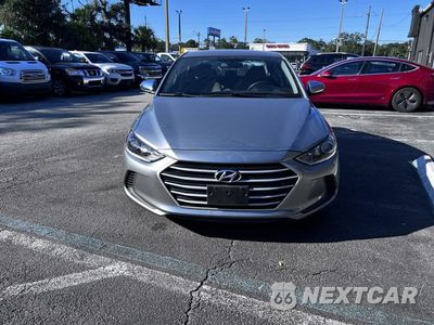 Drugie zdjęcie samochodu z przodu: 2017 HYUNDAI ELANTRA SE VIN:5NPD84LF5HH018056 - miniatura