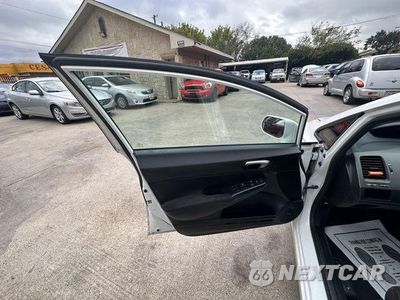 Zdjęcie 22 z 40 samochodu: 2011 HONDA CIVIC LX-S VIN:19XFA1F61BE044821 - miniatura