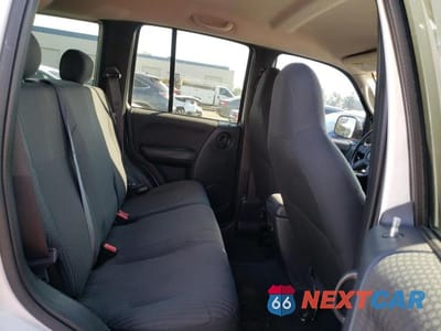 Zdjęcie 6 z 10 samochodu: 2002 JEEP LIBERTY SPORT VIN:1J4GL48K72W187153 - miniatura