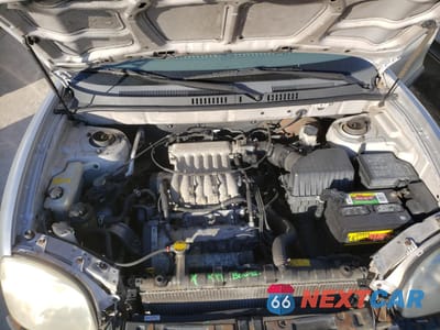 Zdjęcie 7 z 10 samochodu: 2002 HYUNDAI SANTA FE GLS VIN:KM8SC13D02U245599 - miniatura