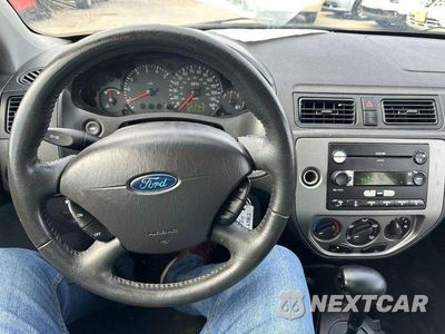 Piąte zdjęcie samochodu w środku: 2006 FORD FOCUS ZX5 VIN:1FAHP37NX6W160352 - miniatura