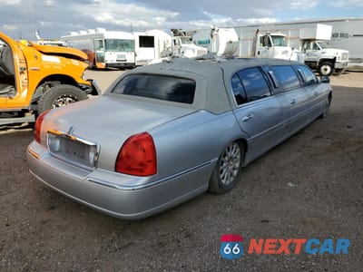 Zdjęcie 7 z 20 samochodu: 2007 LINCOLN TOWN CAR EXECUTIVE VIN:1L1FM88W97Y608114 - miniatura