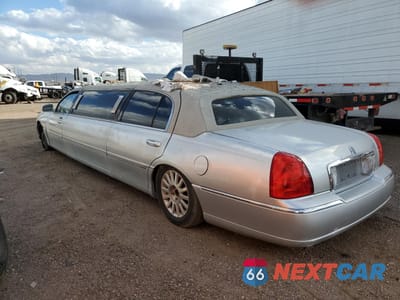 Piąte zdjęcie samochodu w środku: 2007 LINCOLN TOWN CAR EXECUTIVE VIN:1L1FM88W97Y608114 - miniatura