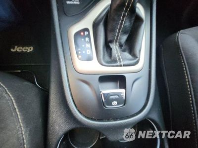 Zdjęcie 32 z 33 samochodu: 2016 JEEP CHEROKEE LATITUDE VIN:1C4PJMCSXGW154853 - miniatura