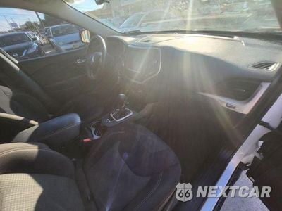 Zdjęcie 18 z 33 samochodu: 2016 JEEP CHEROKEE LATITUDE VIN:1C4PJMCSXGW154853 - miniatura