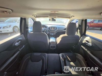 Zdjęcie 10 z 33 samochodu: 2016 JEEP CHEROKEE LATITUDE VIN:1C4PJMCSXGW154853 - miniatura