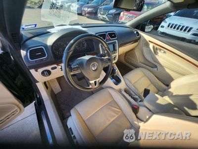 Zdjęcie 27 z 33 samochodu: 2012 VOLKSWAGEN EOS LUX VIN:WVWFW7AH8CV021496 - miniatura