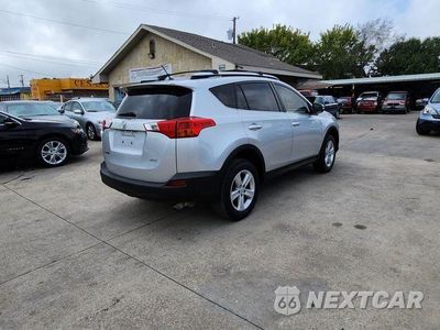 Zdjęcie 9 z 29 samochodu: 2013 TOYOTA RAV4 XLE VIN:JTMWFREVXDD012219 - miniatura