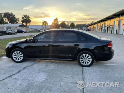 Zdjęcie 9 z 14 samochodu: 2013 VOLKSWAGEN PASSAT S VIN:1VWAP7A38DC083776 - miniatura
