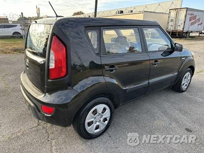 Czwarte zdjęcie samochodu z boku: 2012 KIA SOUL VIN:KNDJT2A56C7744828 - miniatura