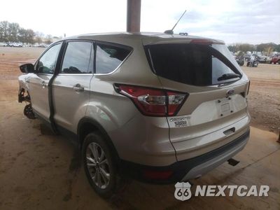 Trzecie zdjęcie samochodu z tyłu: 2017 FORD ESCAPE SE VIN:1FMCU0GD9HUE91405 - miniatura
