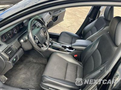 Zdjęcie 6 z 10 samochodu: 2017 HONDA ACCORD SPORT VIN:1HGCR2F55HA287358 - miniatura